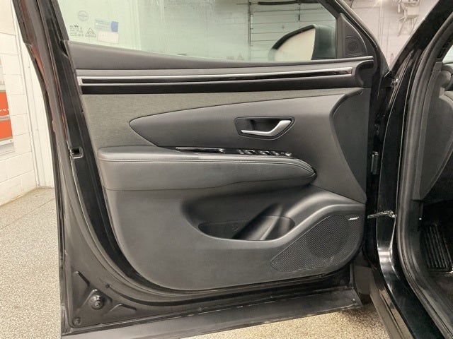 2022 Hyundai Santa Cruz Ultimate AWD with Colour Package