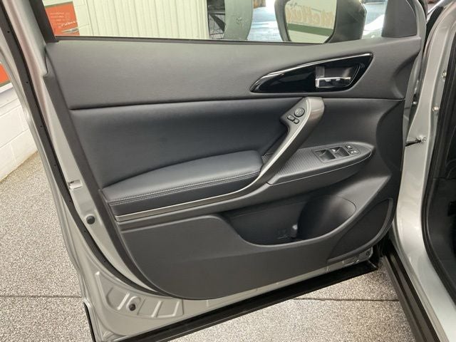 2025 Mitsubishi Eclipse Cross Base