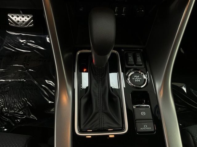 2025 Mitsubishi Eclipse Cross Base
