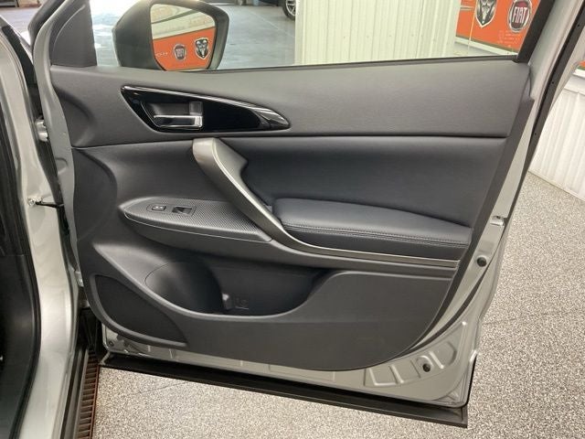 2025 Mitsubishi Eclipse Cross Base