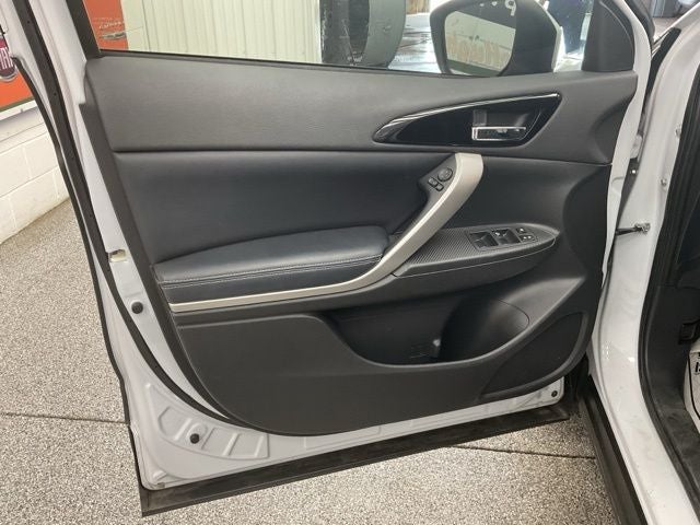 2023 Mitsubishi Eclipse Cross Base