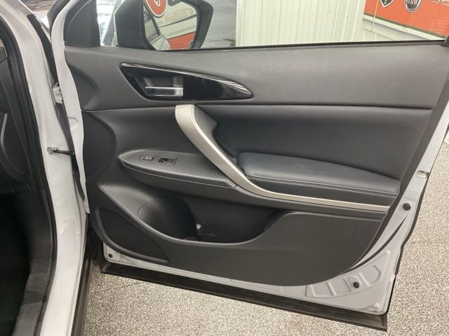 2023 Mitsubishi Eclipse Cross Base