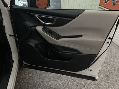 2023 Subaru Forester Base