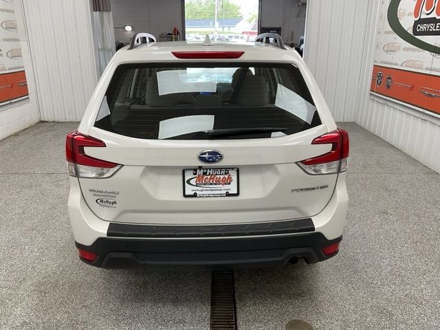 2023 Subaru Forester Base