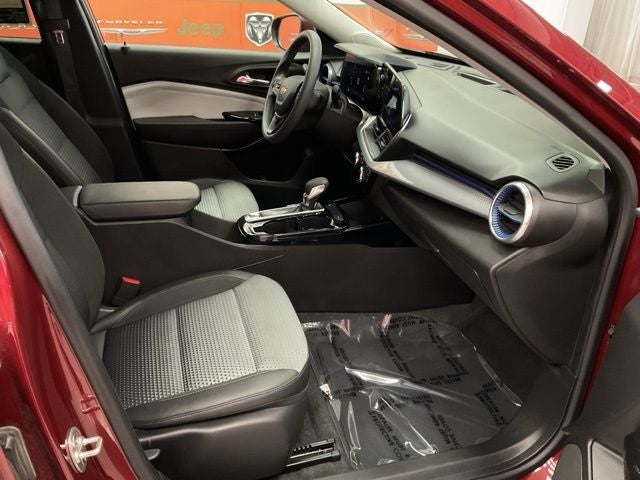 2024 Chevrolet Trax FWD LT
