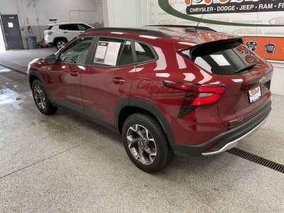 2024 Chevrolet Trax FWD LT