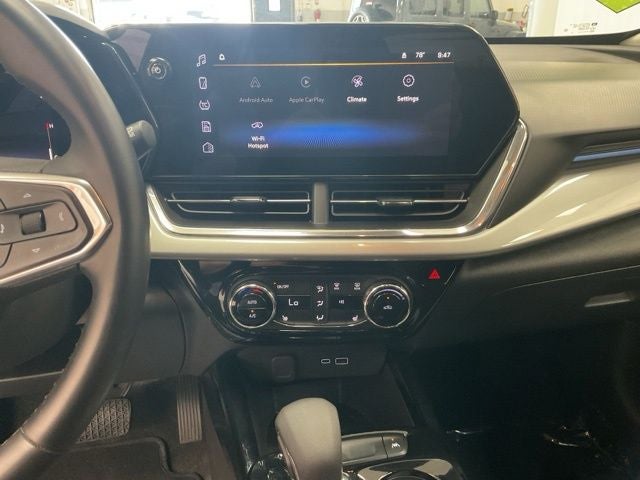 2025 Chevrolet Trax FWD LT