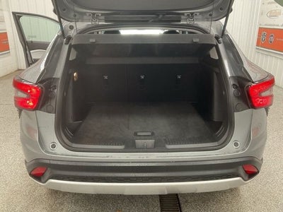 2025 Chevrolet Trax FWD LT