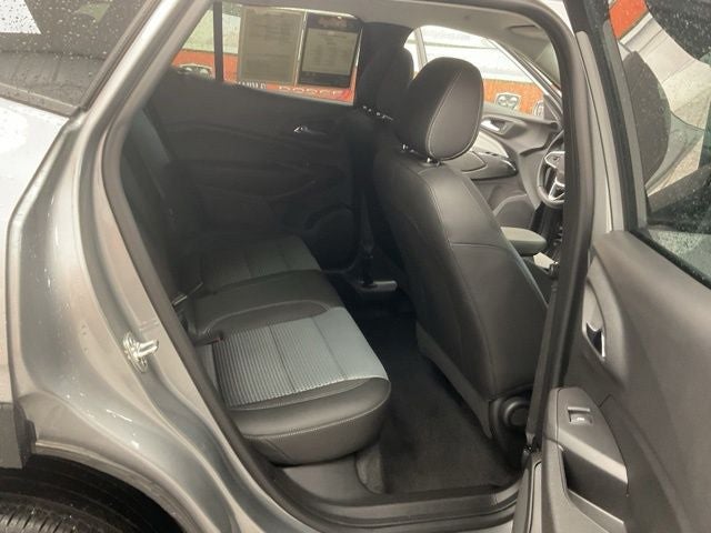 2025 Chevrolet Trax FWD LT