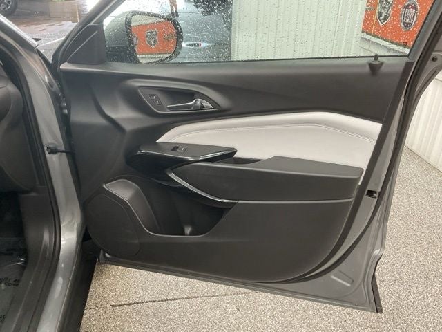 2025 Chevrolet Trax FWD LT