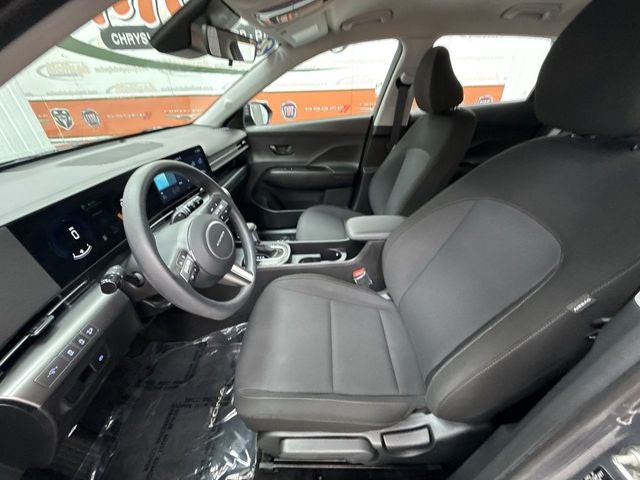 2025 Hyundai Kona SE