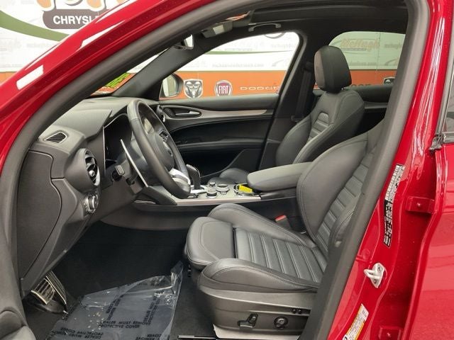 2025 Alfa Romeo Stelvio Sprint AWD